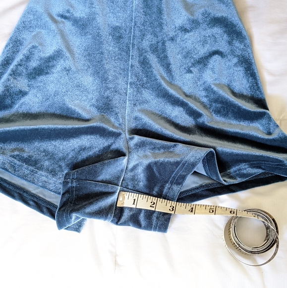 UO Velvet Strap-Back Romper - Picture 6 of 10